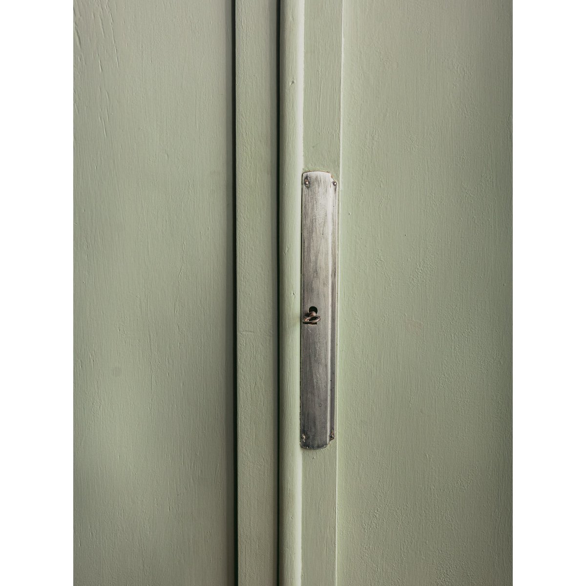 Armoire parisienne en bois gris sauge Blandine N°495 - Bon état gris, DEBONGOUT