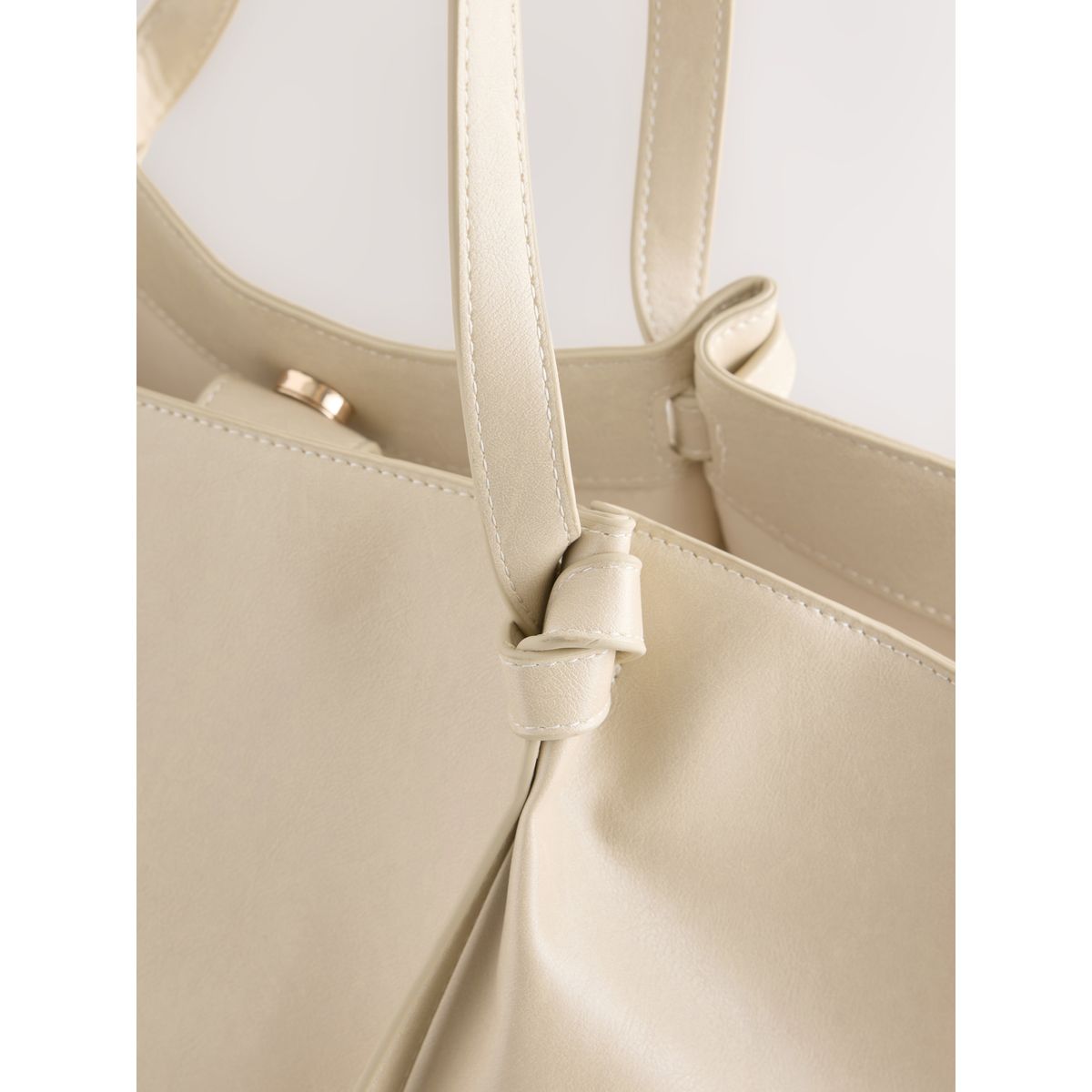 Grand sac porté épaule perforé crème, NEXT