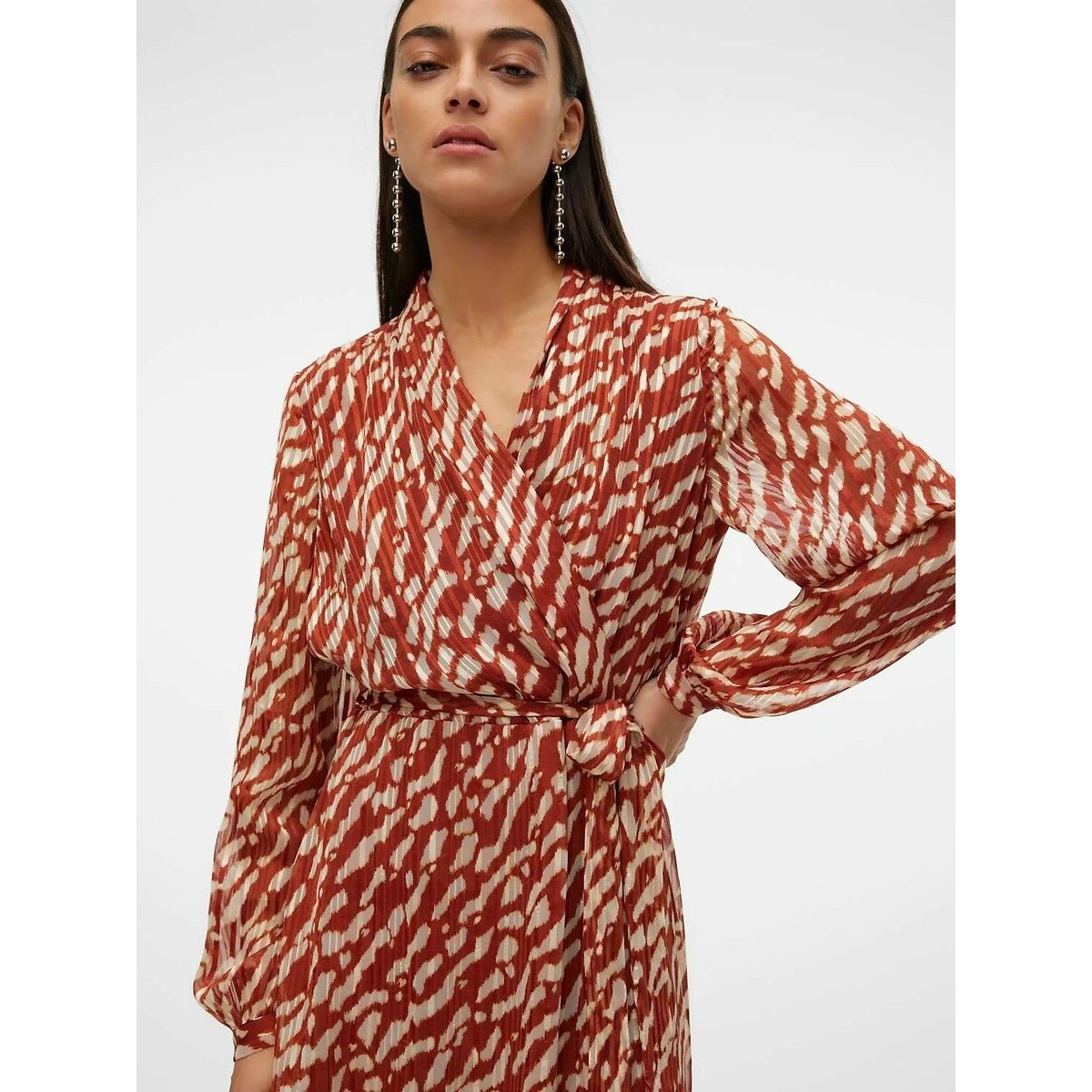 Vestido corto estampado, cuello de pico estampado color ladrillo, VERO MODA