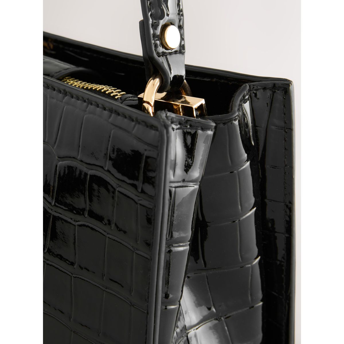 Sac effet croco avec anse sur le dessus noir, NEXT