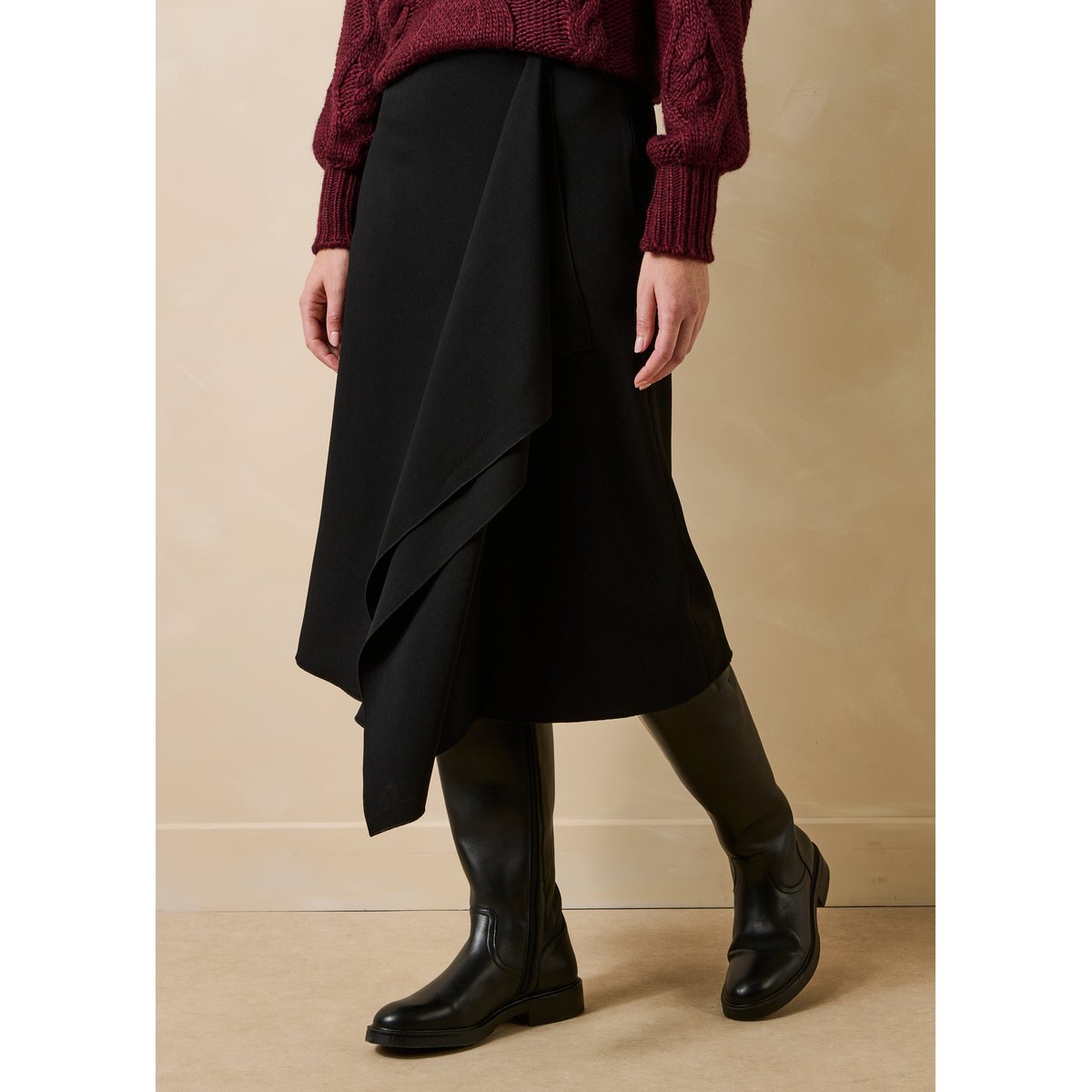 Jupe midi fluide asymétrique taille haute noir, LA FEE MARABOUTEE