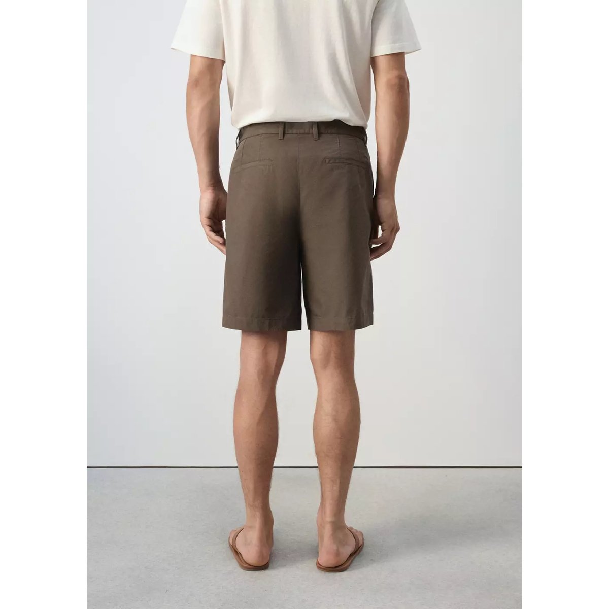 Bermuda en mélange de coton et lyocell à pinces marron, MANGO MAN