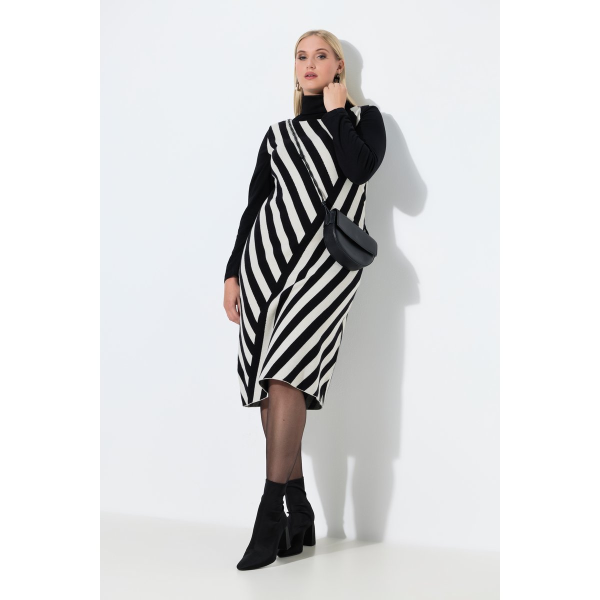 Robe en maille à rayures, encolure bateau noir, ULLA POPKEN