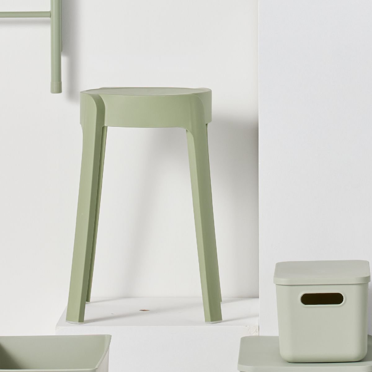 Tabouret empilable plastique EQUIPMENT vert, UTILITY