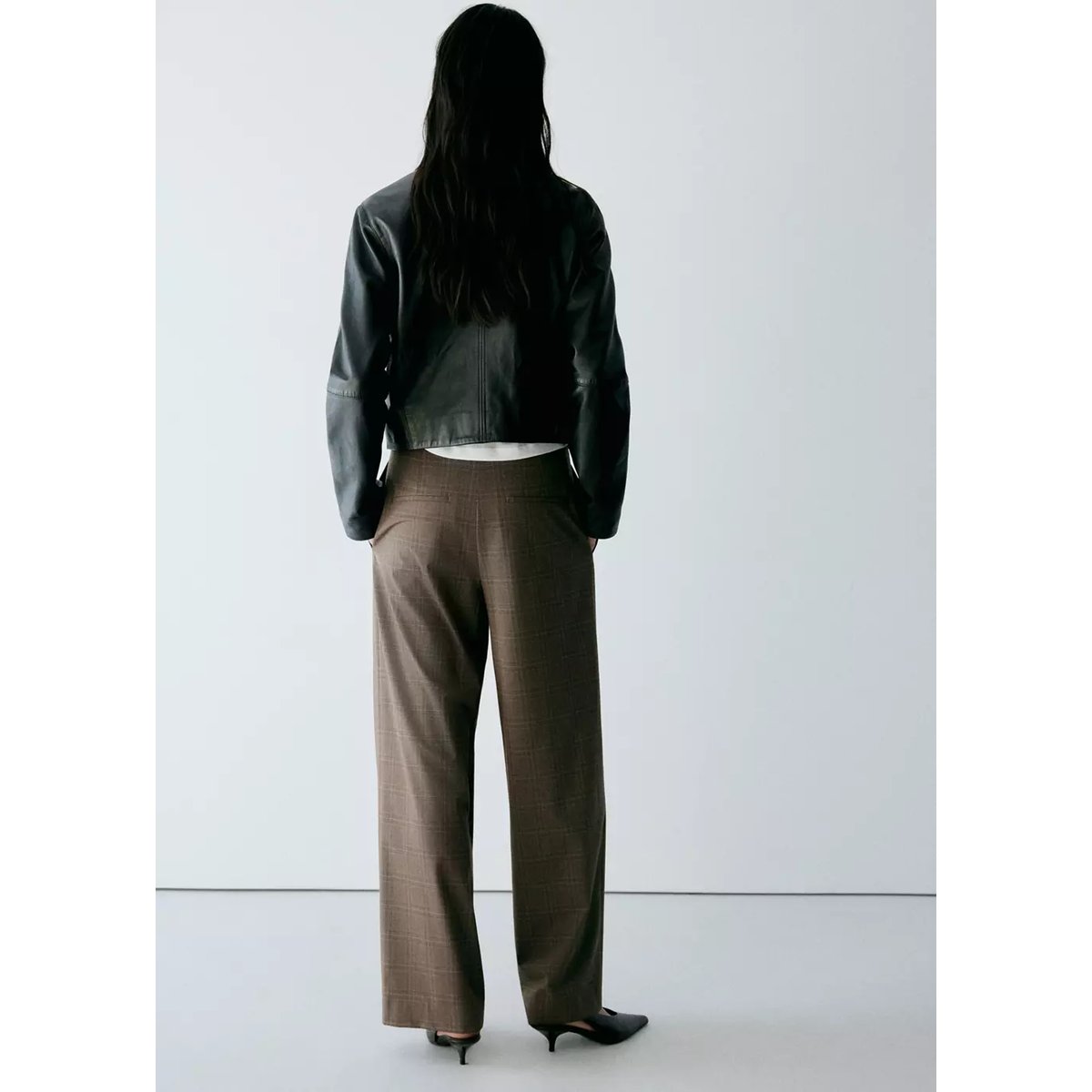 Pantalon à pinces imprimé à carreaux marron, MANGO