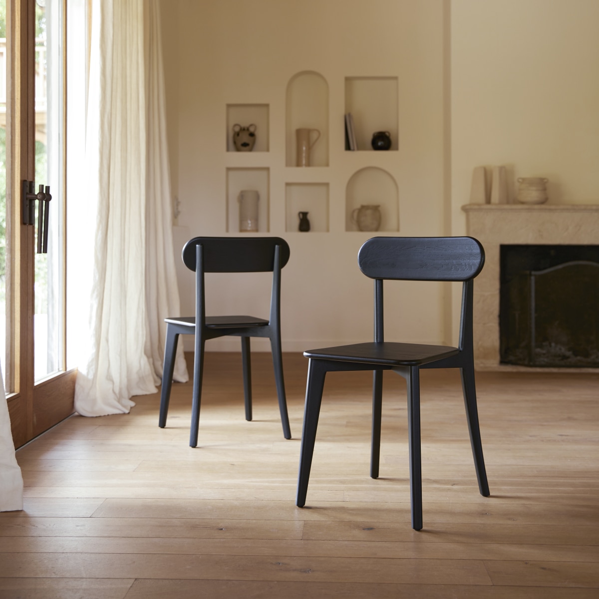 Chaise en Acajou massif, ABEL noir, TIKAMOON