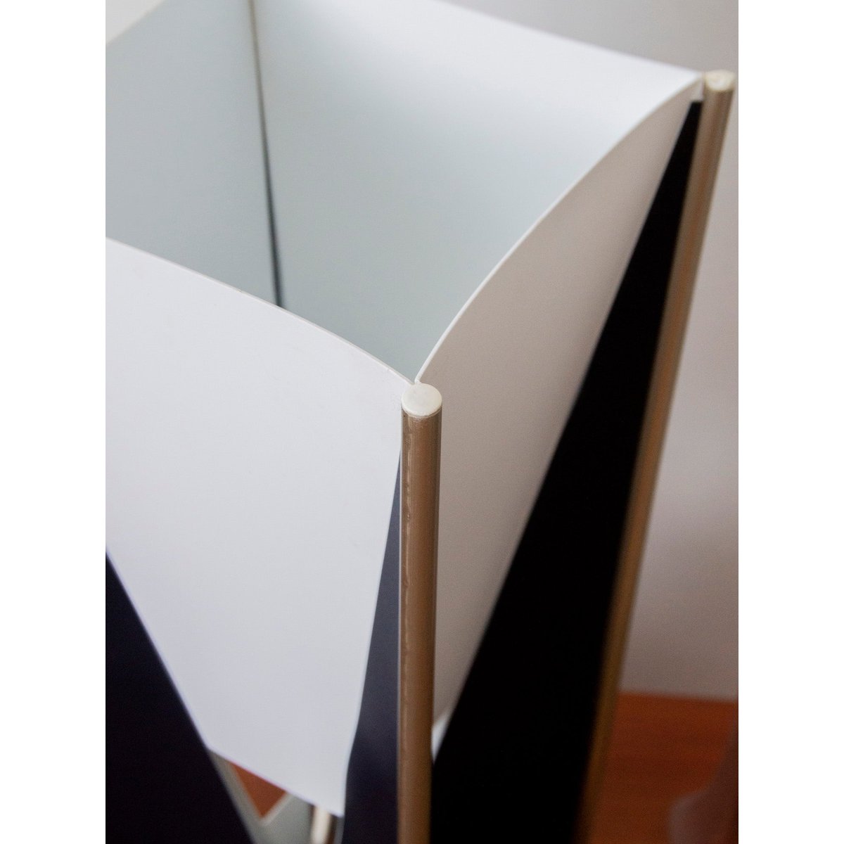 Lampe à poser STILE Knoll Julia N°510 - Bon état bleu foncé, DEBONGOUT