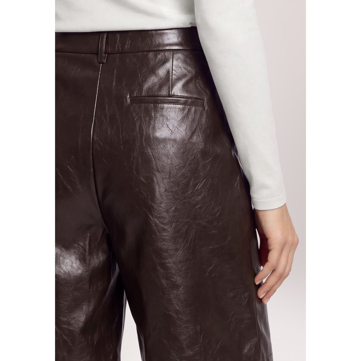 Short en simili cuir à poches deep cognac, CARTOON