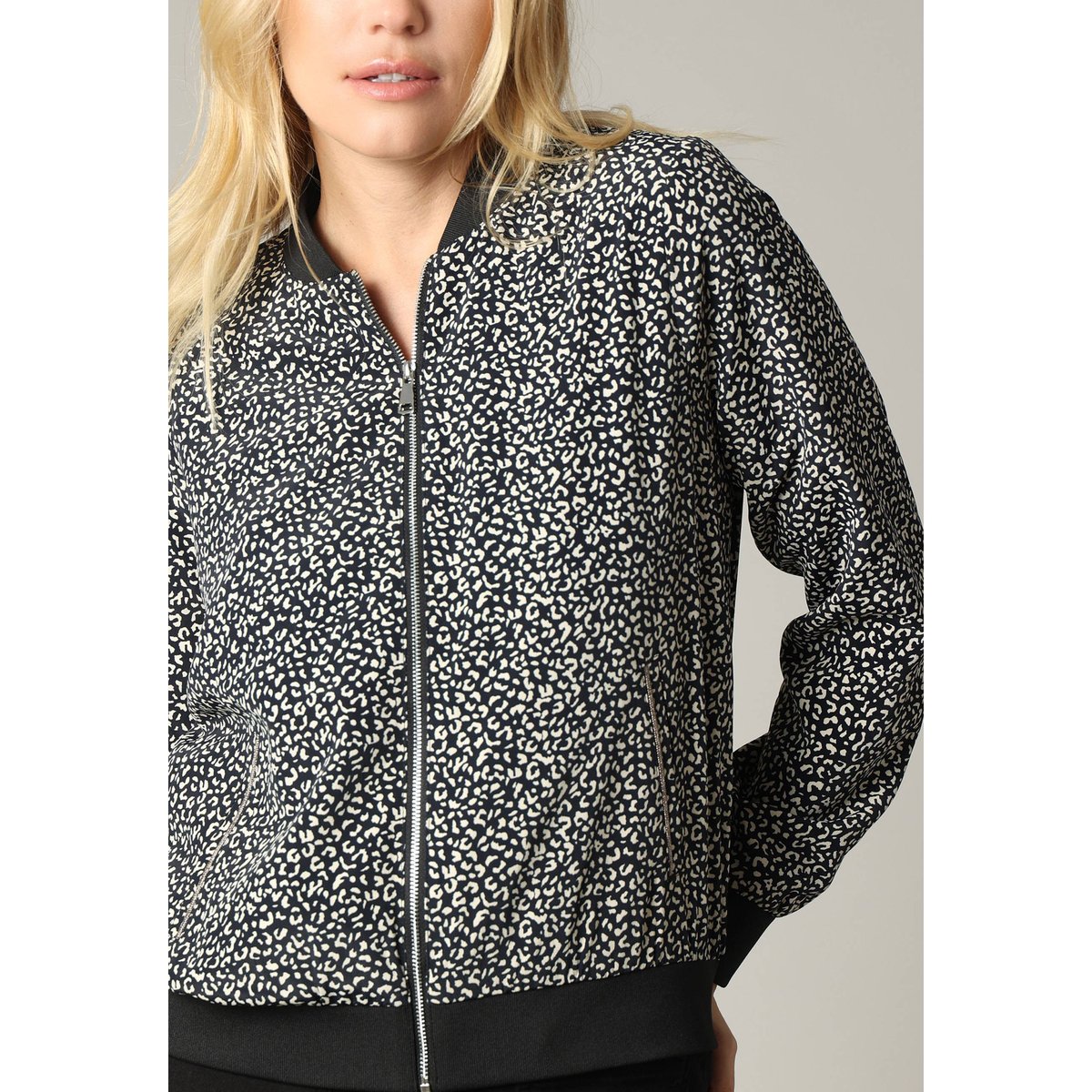 Blouson style bomber avec imprimé animalier avec fermeture zippée CRISTA black, DEELUXE