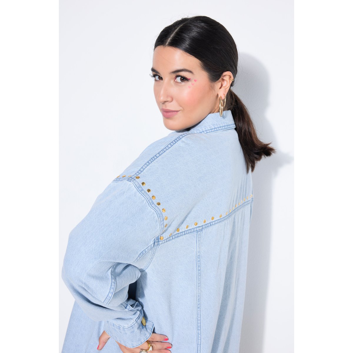 Chemisier en jean oversize bleu clair, STUDIO UNTOLD