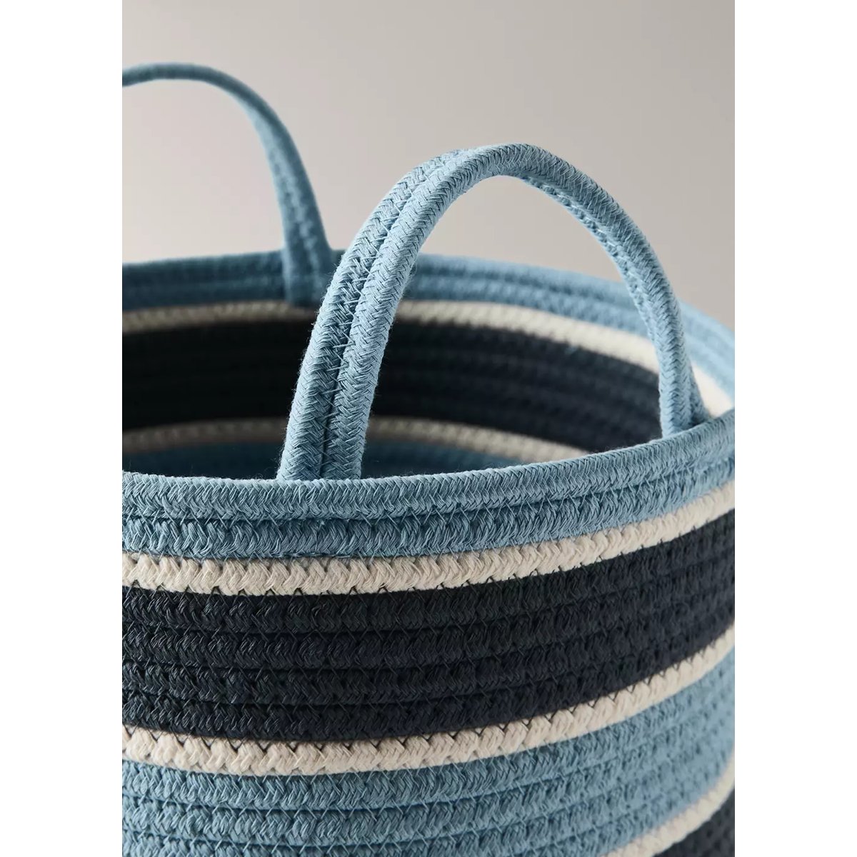 Panier en coton poignées rayées bleu, MANGO HOME