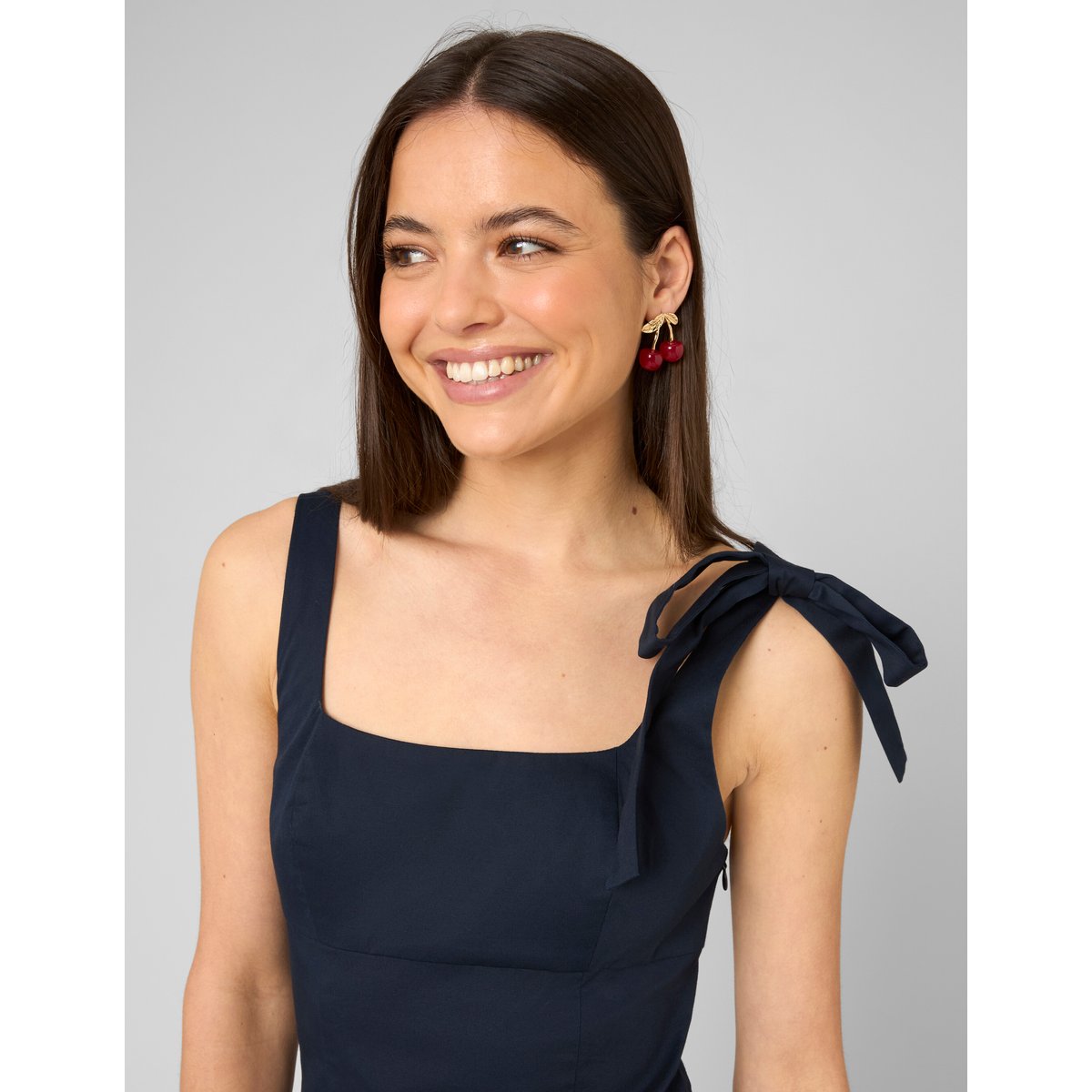 Robe courte à volants bleu foncé, BZB
