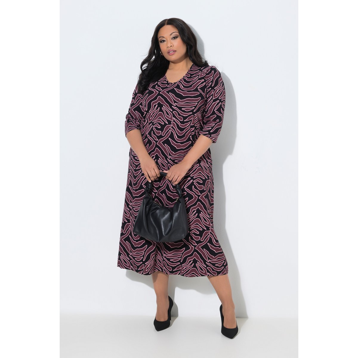 Robe longue, imprimé graphique, col en V brun nougat, ULLA POPKEN
