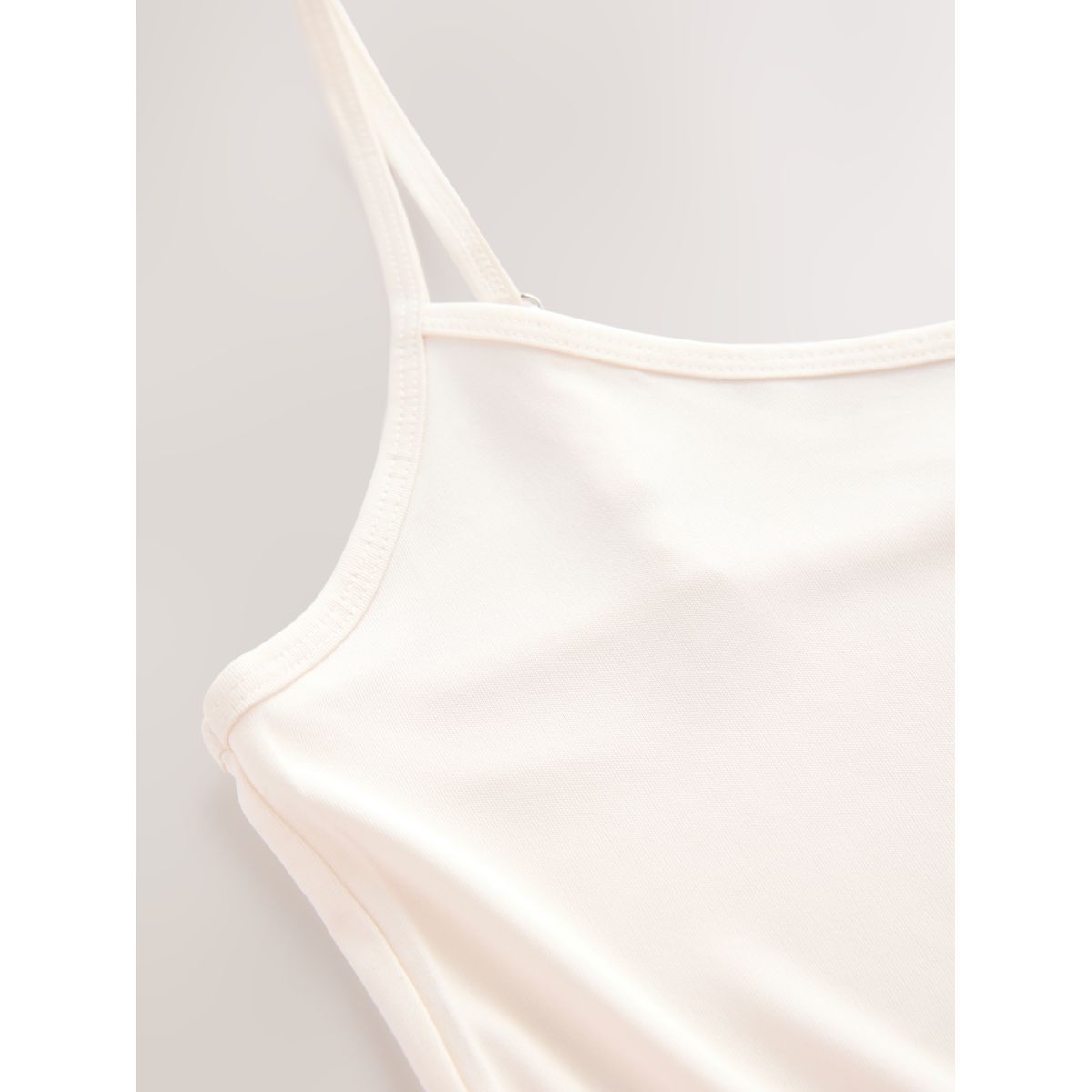 Nuisette confortable en microfibre crème, NEXT