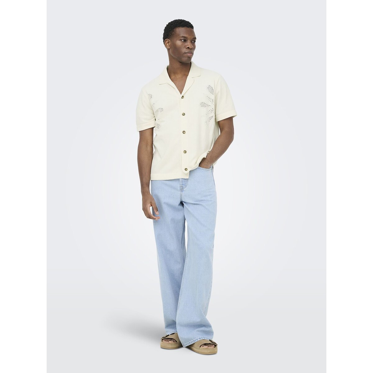 Chemise manches courtes à motifs brodés blanc cassé, ONLY & SONS