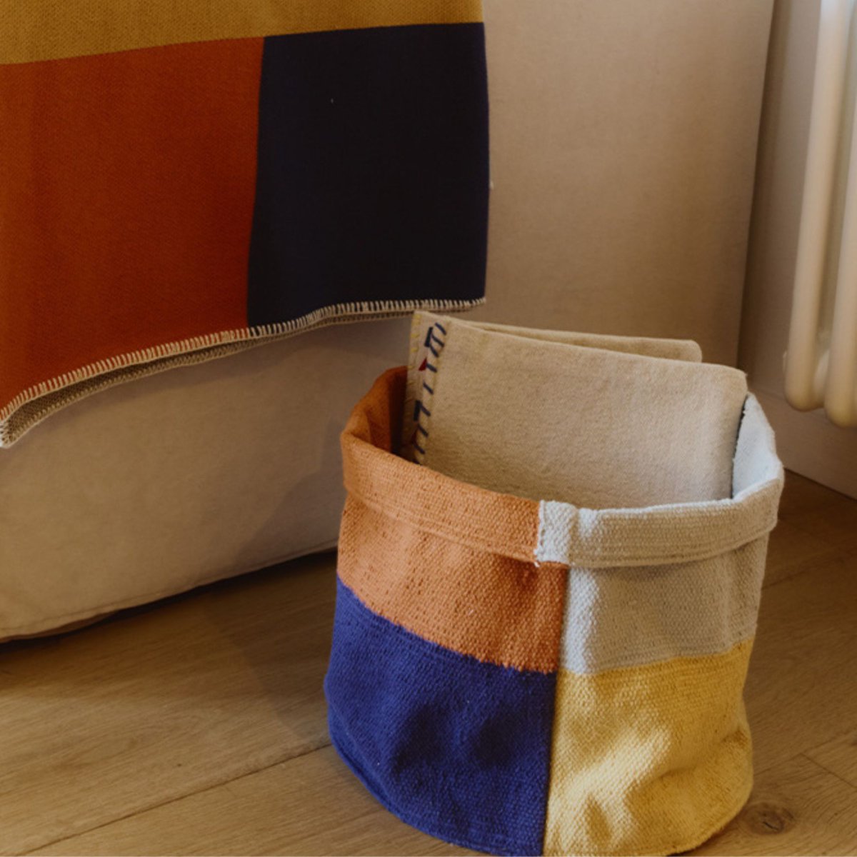 Grille de couleurs du panier LESS IS MORE naturel, terracotta, bleu baleine, bleu marine, miel foncé, LORENA CANALS