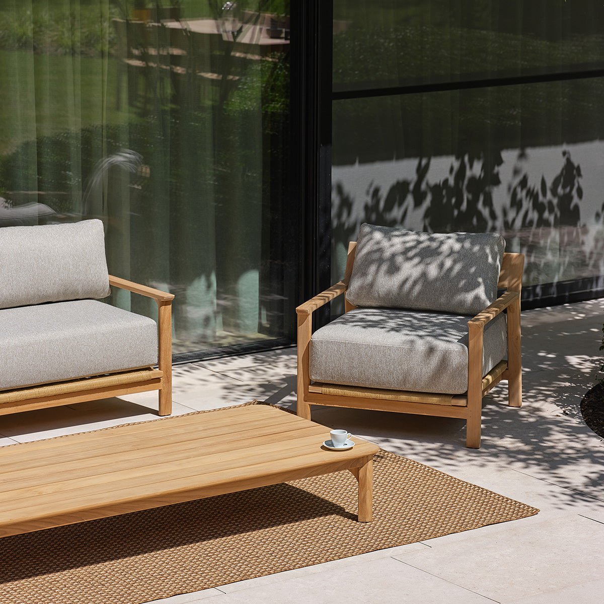 Salon de jardin bas en teck avec coussins gris chiné 5 personnes PIANA gris_chine, BERAH GETAH