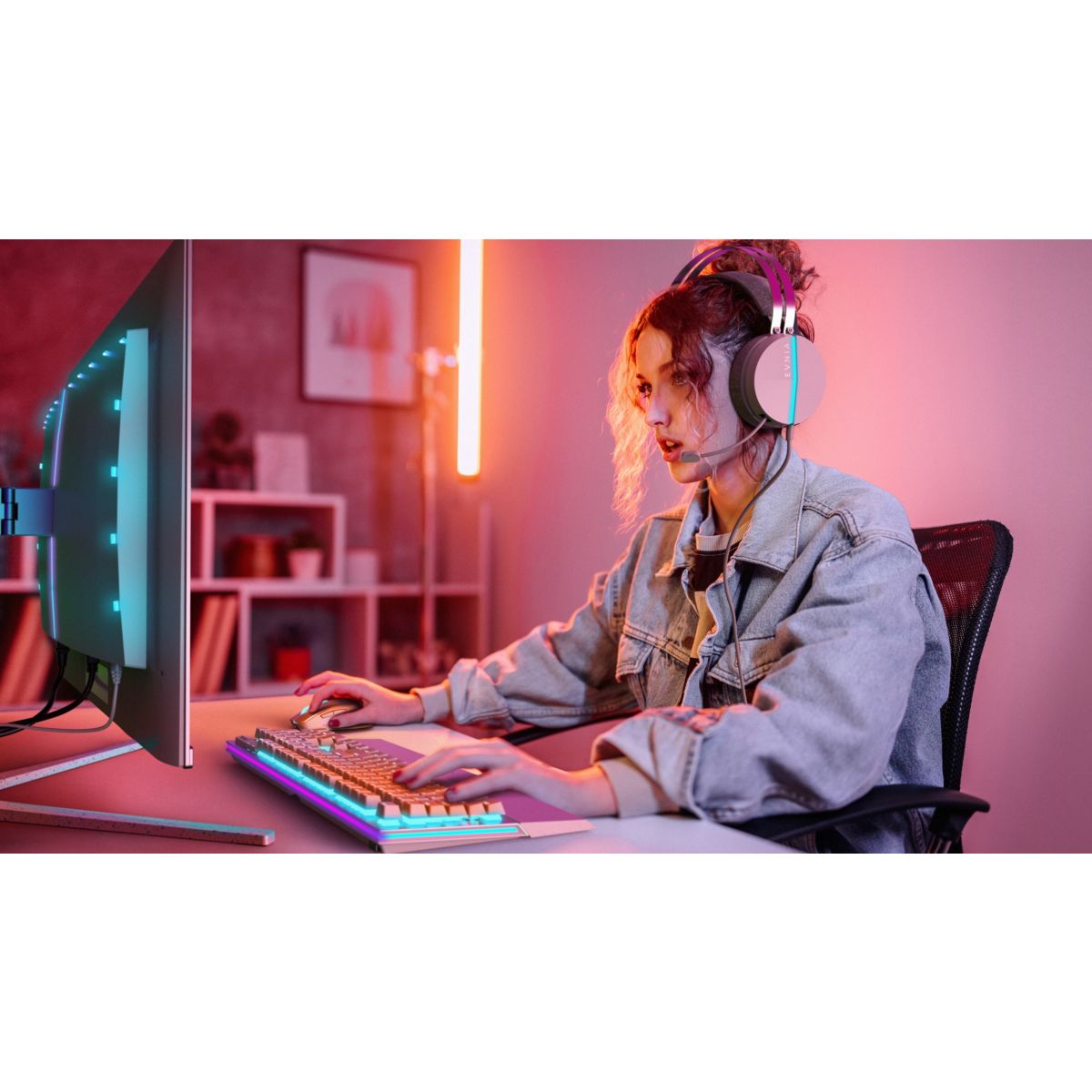 Ecran PC Gamer Evnia 32M2C5501 32" Incurvé 1500R QHD 180Hz Fast VA HDR10 Ambiglow couleur unique, PHILIPS