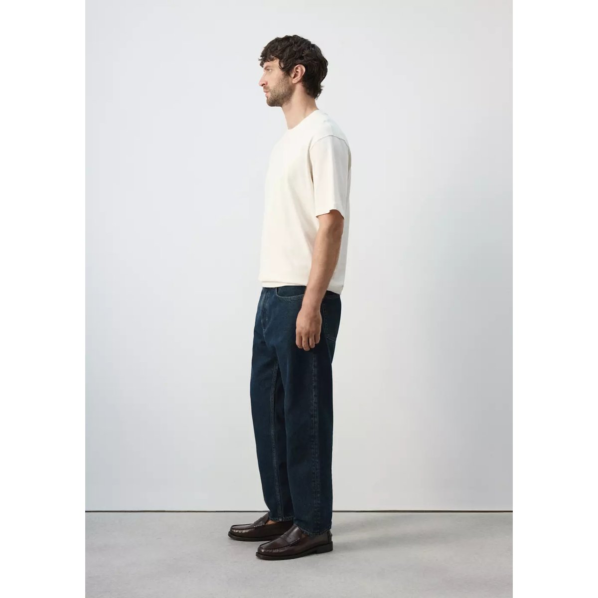 Jean Sammy court coupe carotte bleu foncé intense, MANGO MAN