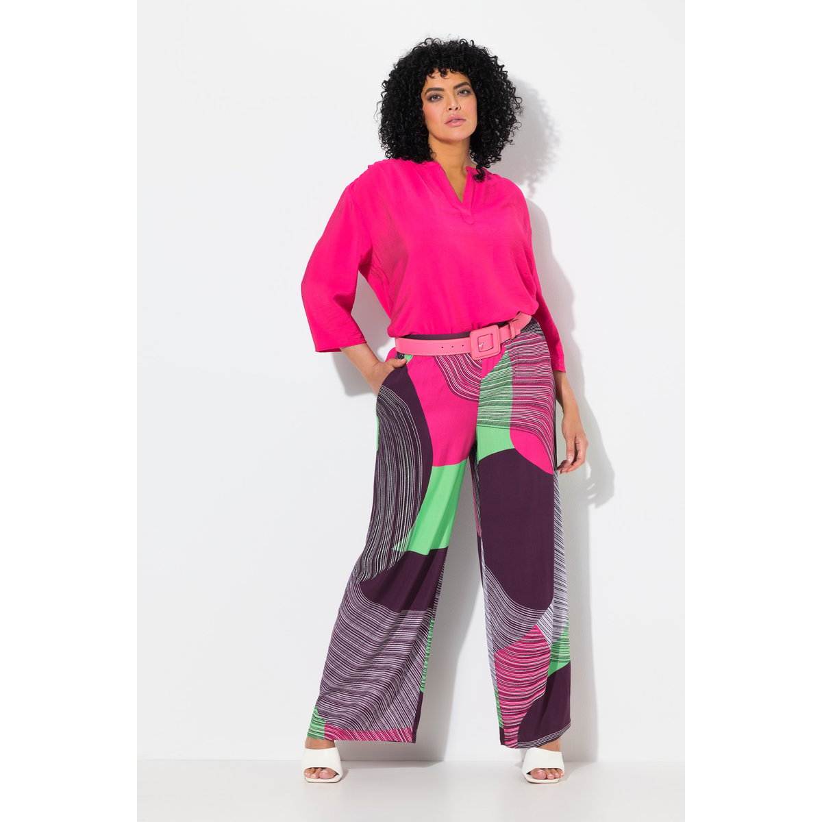 Pantalon imprimé. Jambe large et droite. prune foncé, ULLA POPKEN