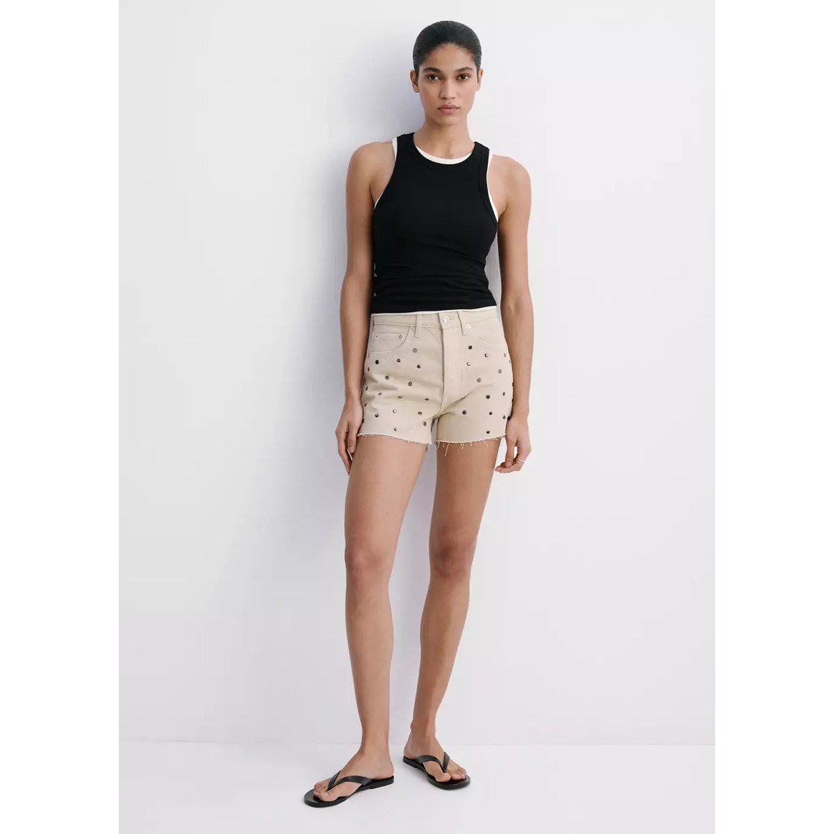 Short en jean à clous sable, MANGO