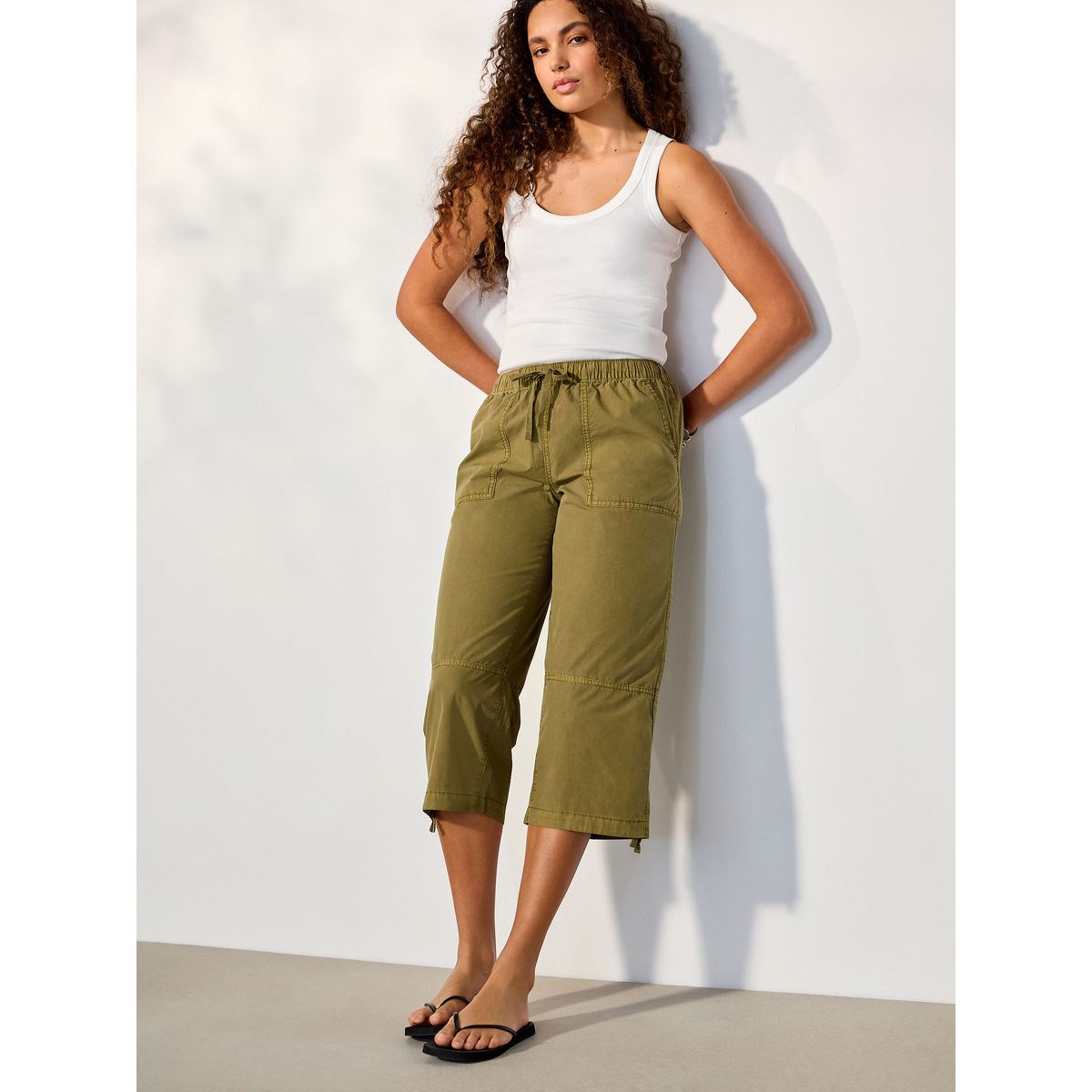 Pantalon chino raccourci style utilitaire vert kaki, NEXT