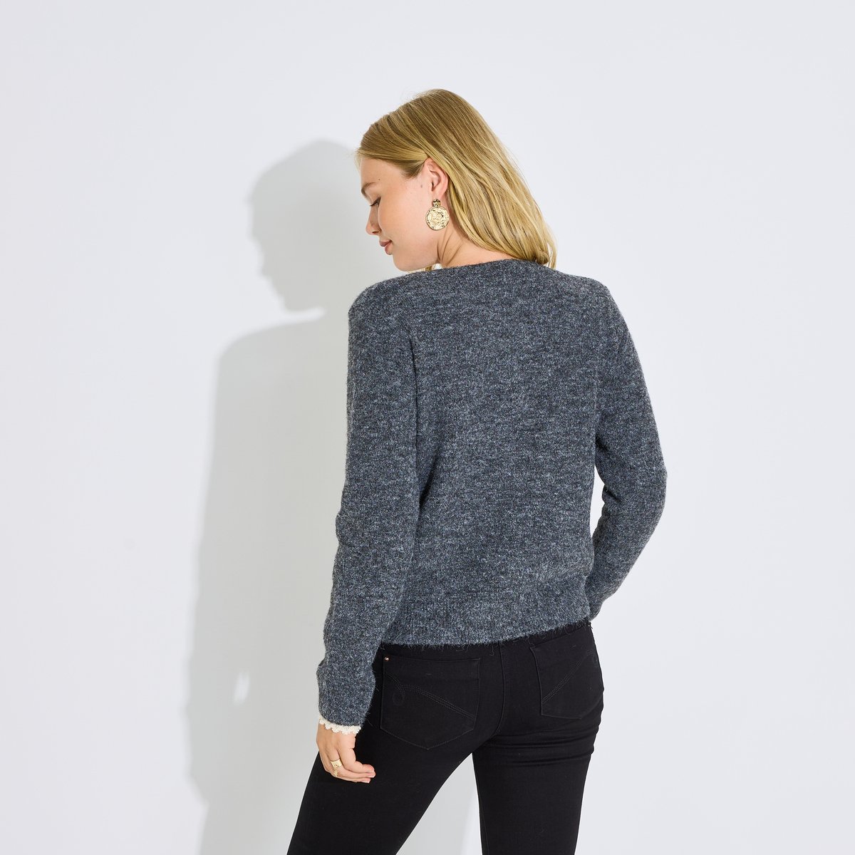 Gilet col rond . gris, GRAIN DE MALICE