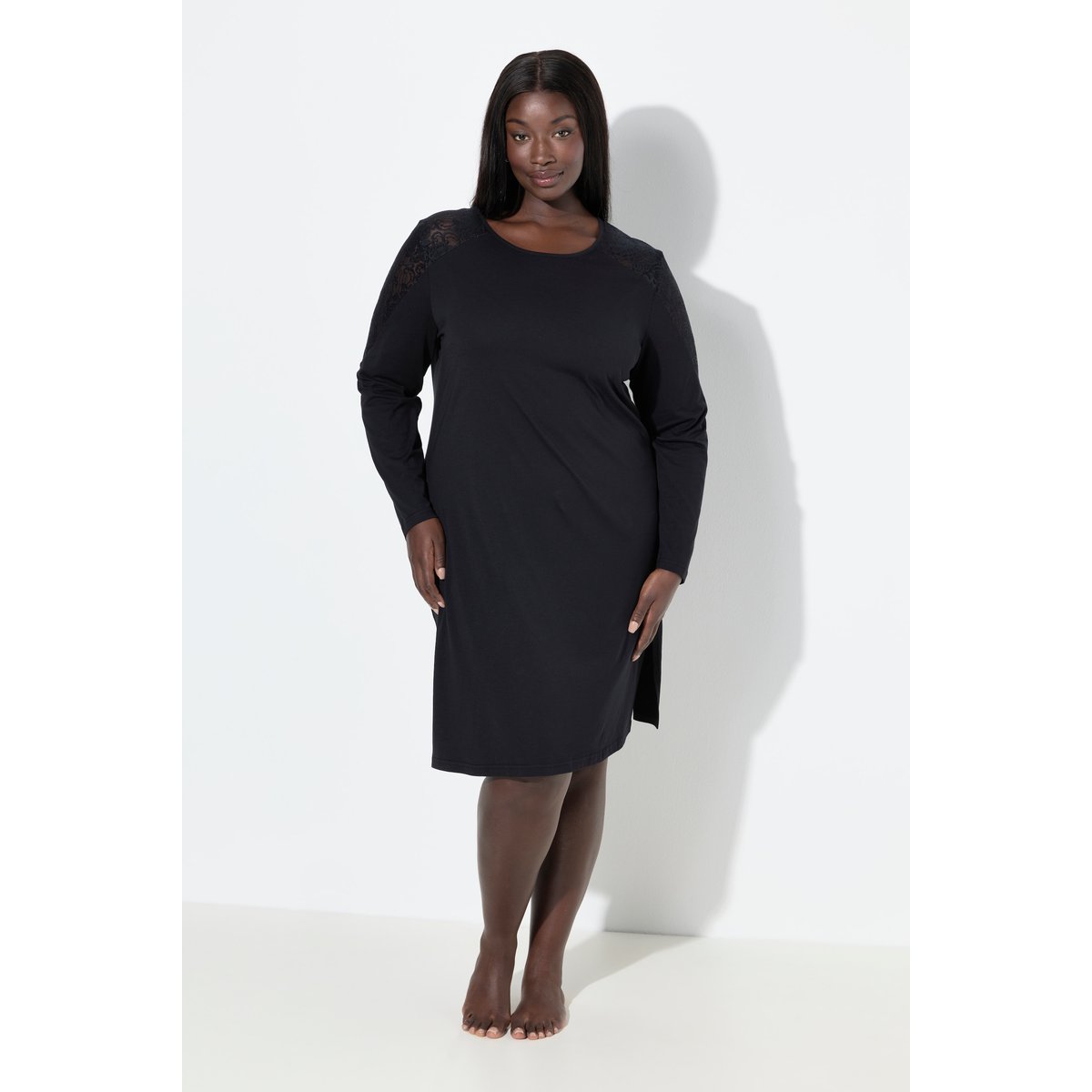 Chemise de nuit avec dentelle noir, ULLA POPKEN