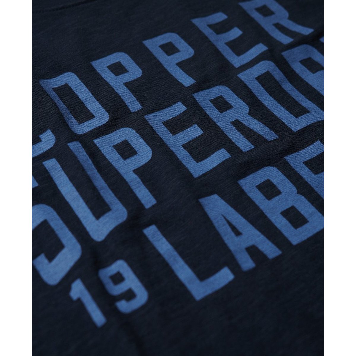 T-shirt col rond à imprimé bleu marine, SUPERDRY