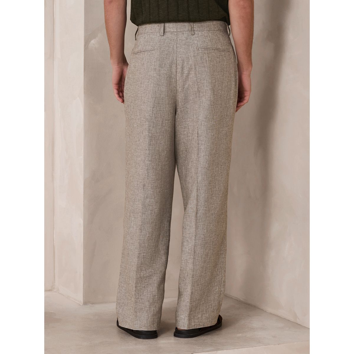 Pantalon de costume texturé en mélange lin naturel, NEXT