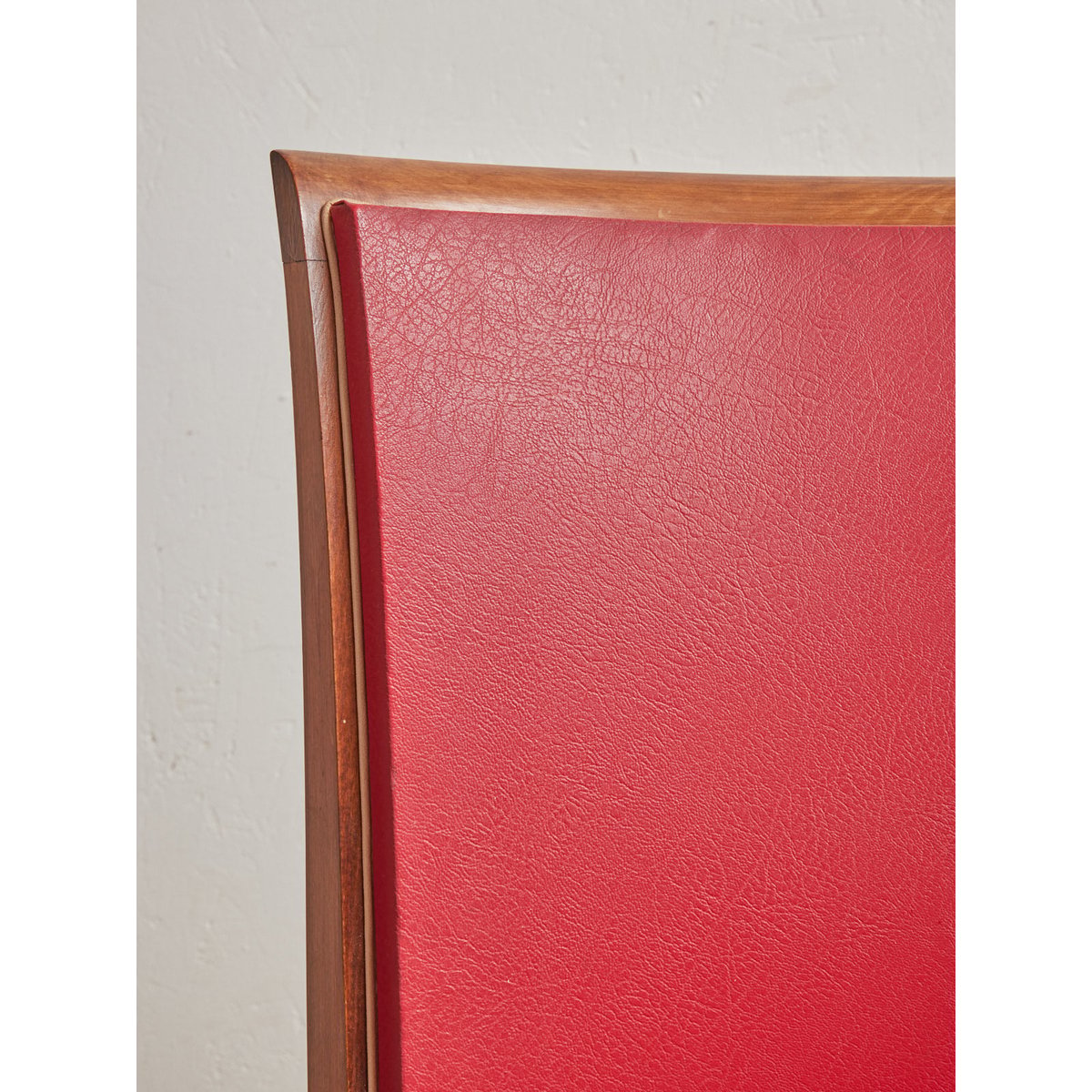Lot de 6 chaises en skaï Alma N°1080 - Bon état rouge, DEBONGOUT