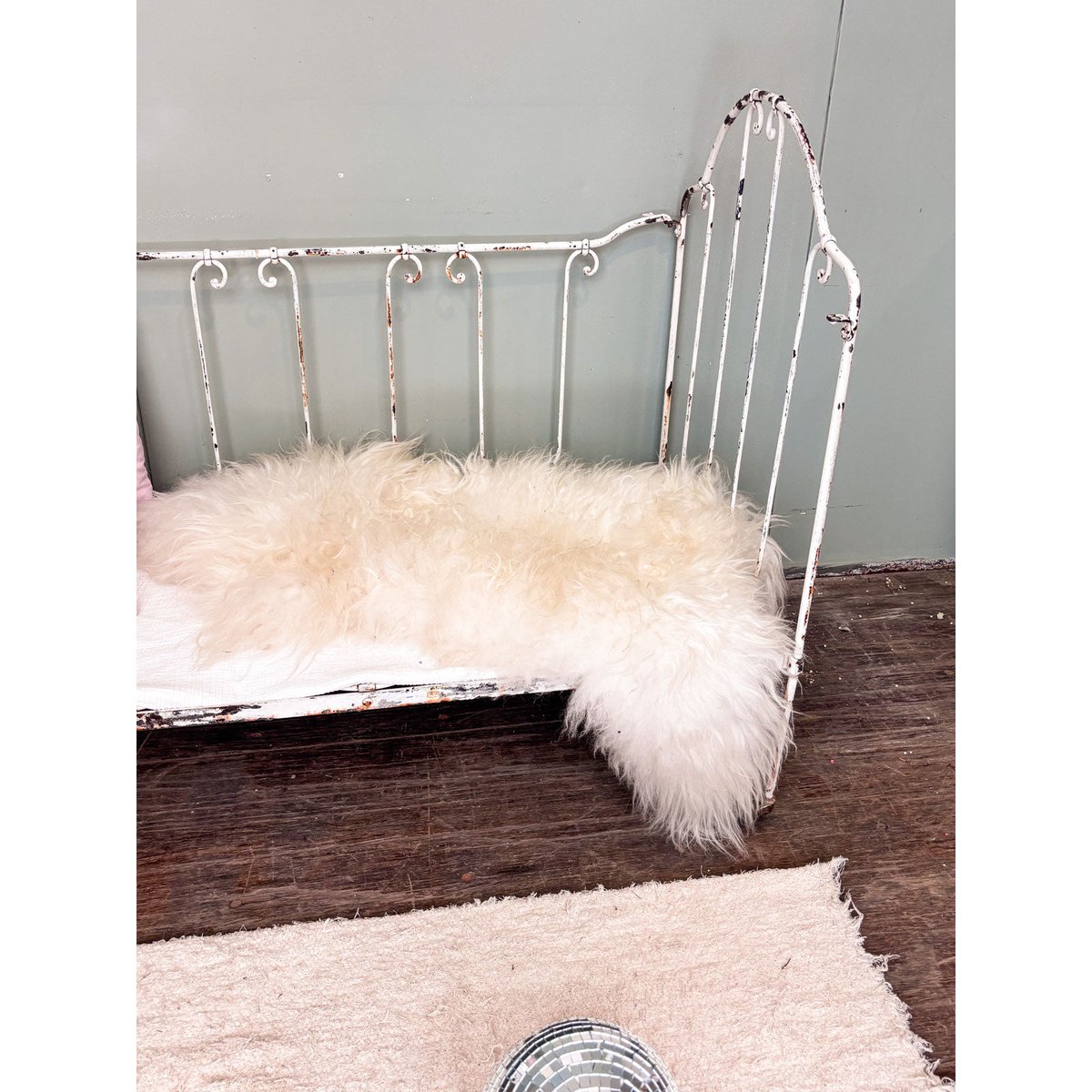 Banquette en fer forgé Martine N°16 - Bon état blanc, DEBONGOUT
