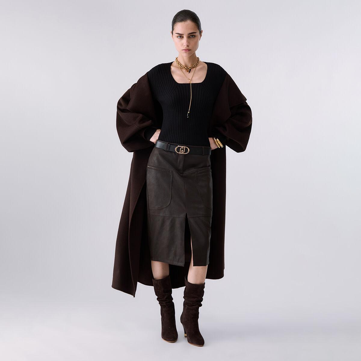 Jupe midi en tissu enduit marron foncé, LIU JO