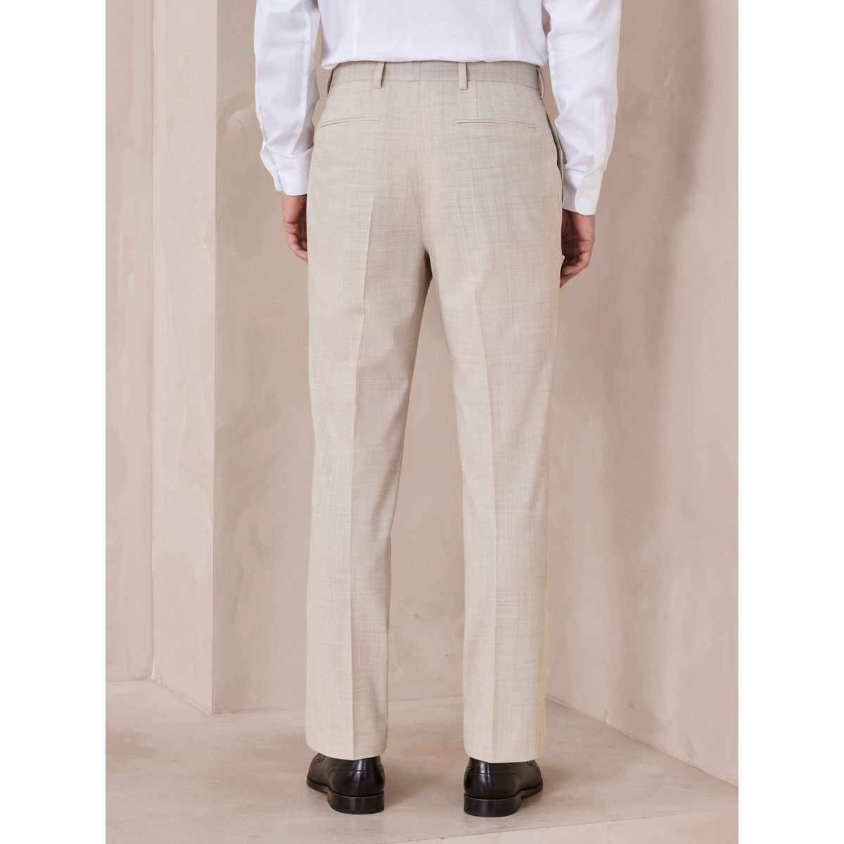 Pantalon de costume ajusté en laine chinée naturel, NEXT