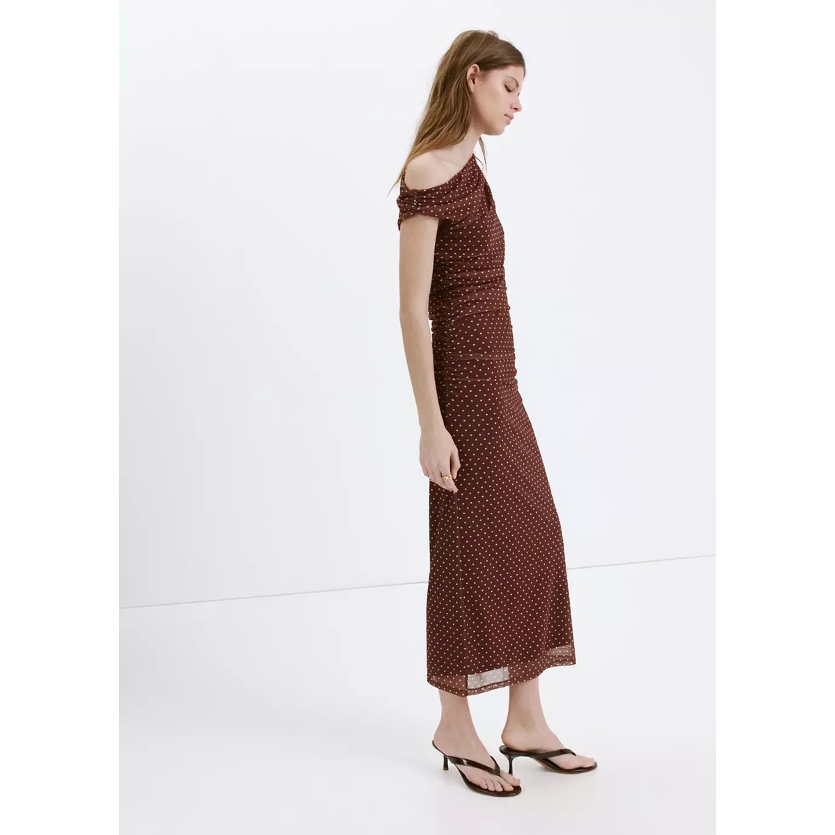 Robe midi ajustée à pois marron, MANGO