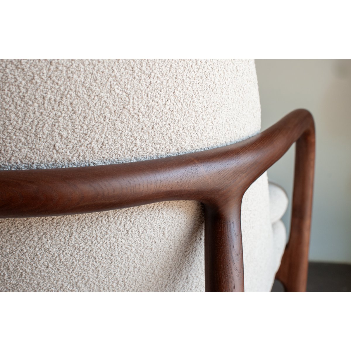 Fauteuil en frêne massif NODIA blanc cassé, PRODUIT INTERIEUR BRUT