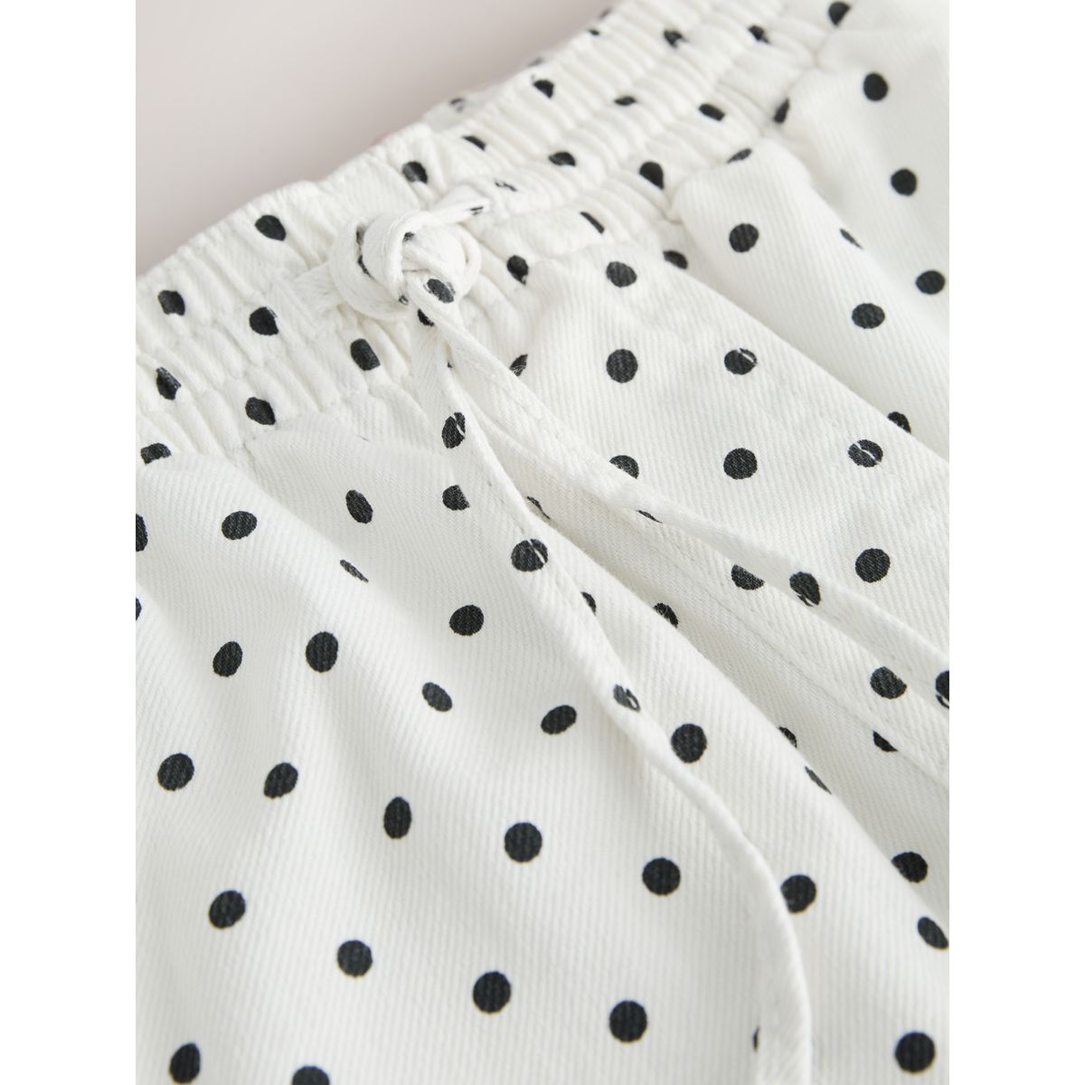 Mini short avec cordon de serrage pois blancs et noirs, NEXT