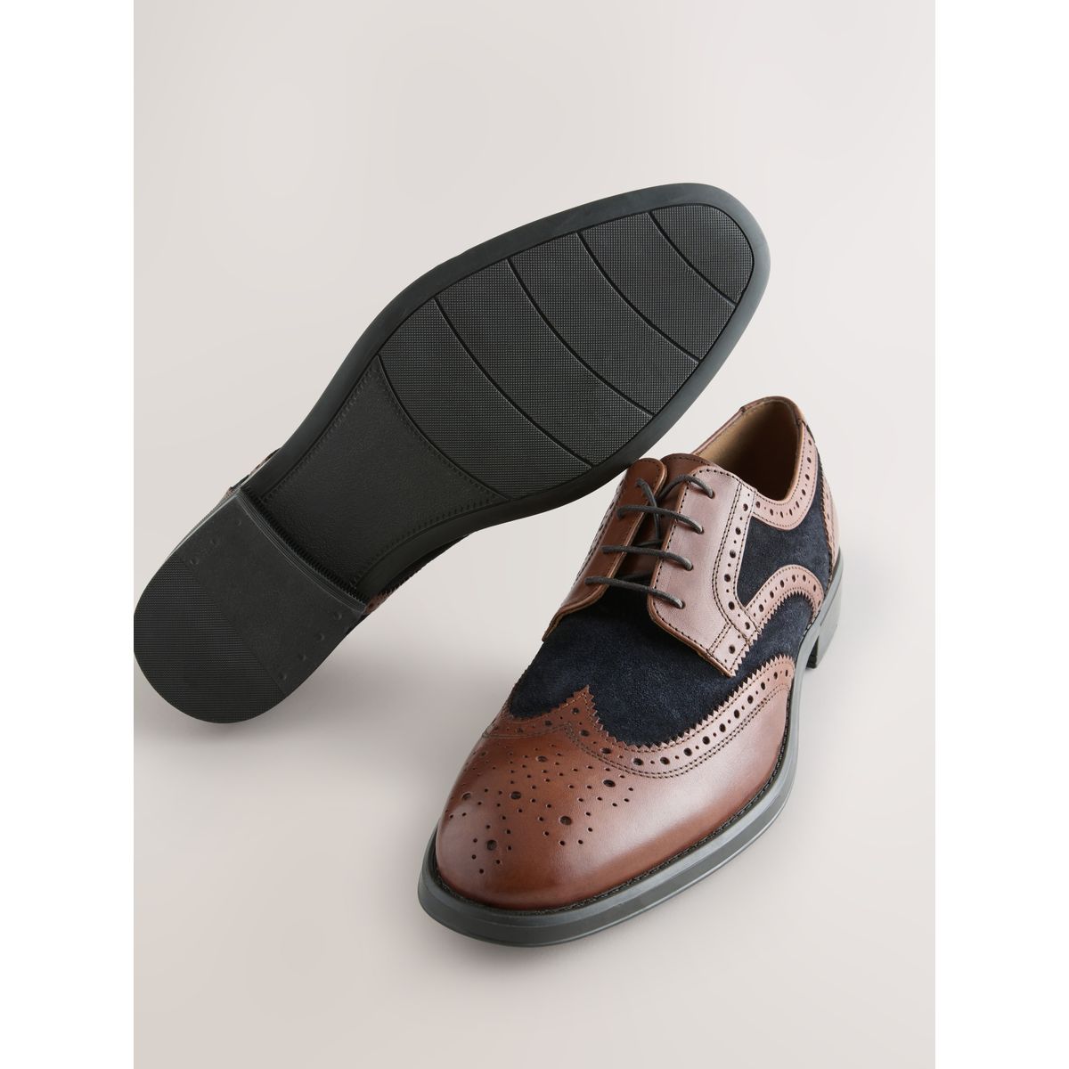 Chaussures brogue en cuir marron fauve, NEXT