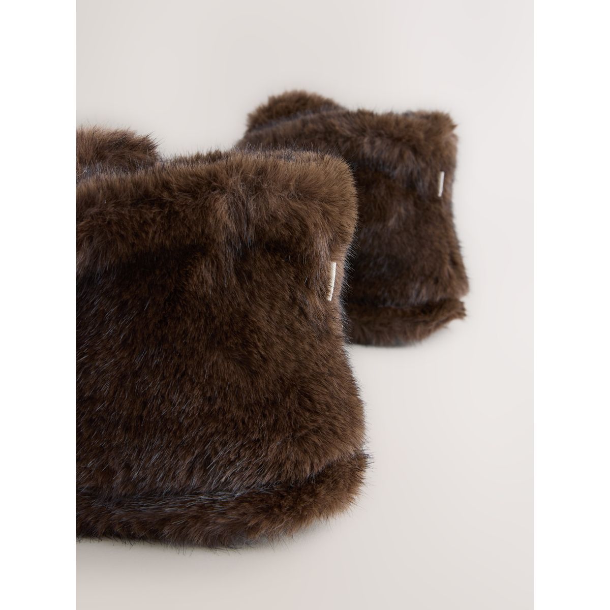 Chaussons bottines en imitation fourrure marron chocolat, NEXT