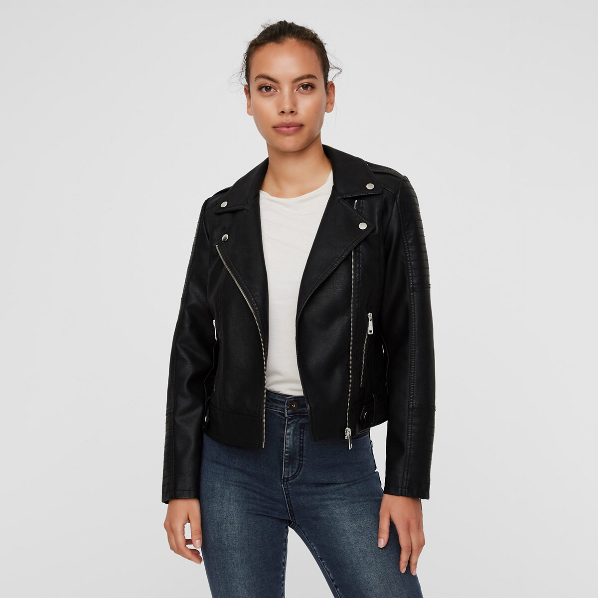 Blouson court zippé, en simili noir, VERO MODA