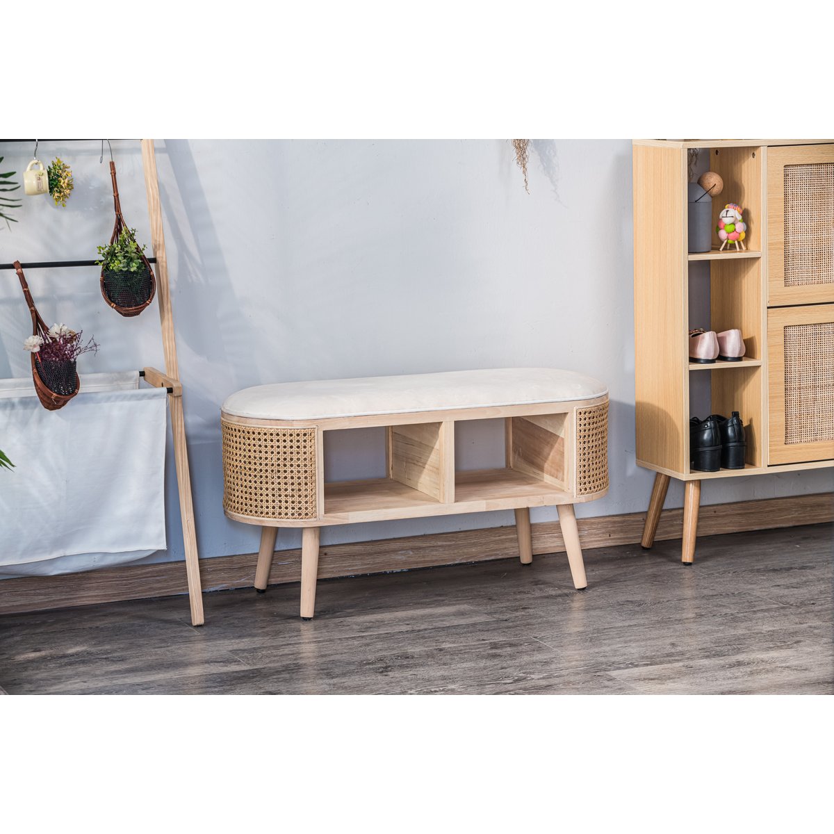Banc avec rangement, rotin et velours, ISUMI beige, NORDLYS