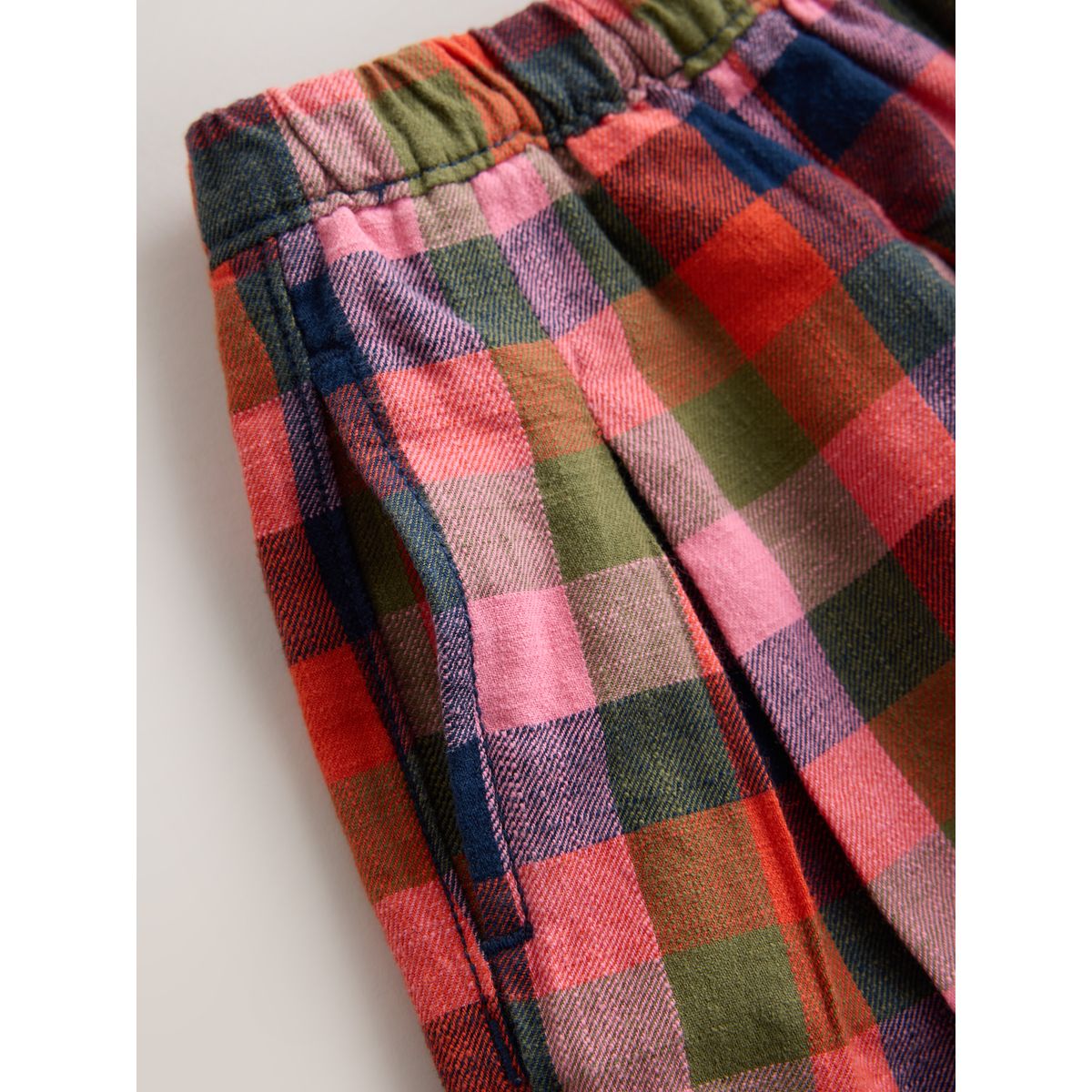 Pantalon style sarouel motifs roses et bleu marine multicolores, NEXT