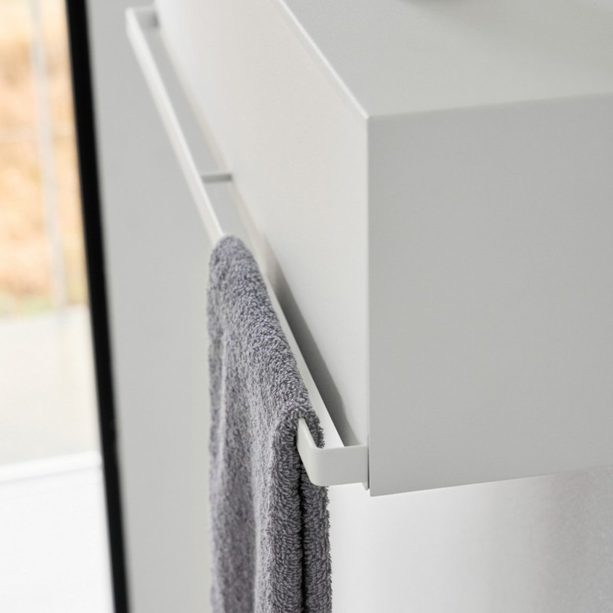 Etagère murale rangement rouleaux WC TOWER blanc, YAMAZAKI