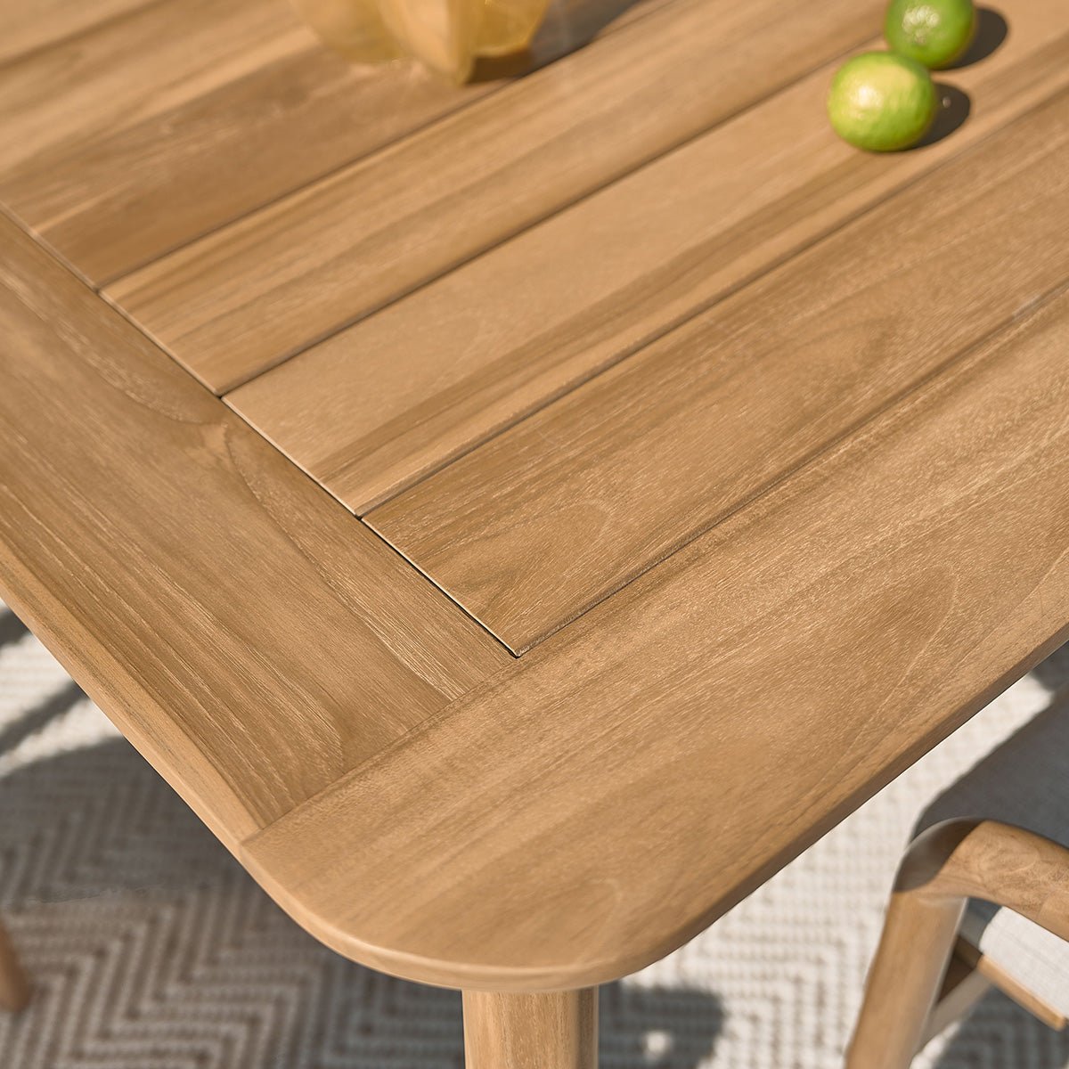 Salon de jardin en teck massif extensible 6/8 places AMBRE naturel, BERAH GETAH