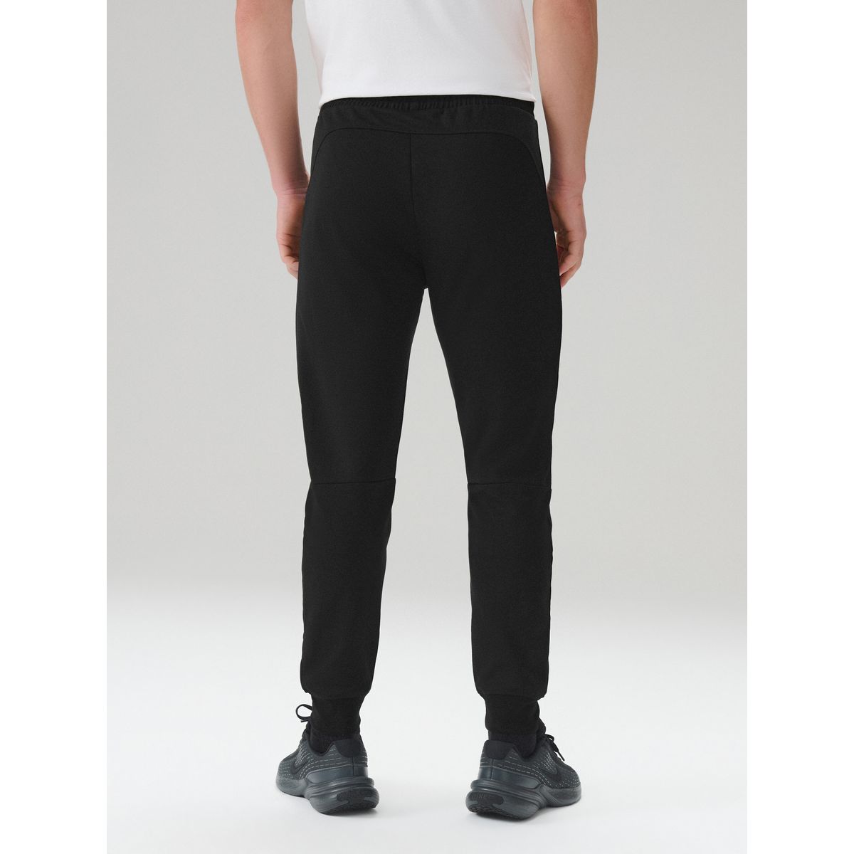 Jogging slim en maille interlock noir, NEXT