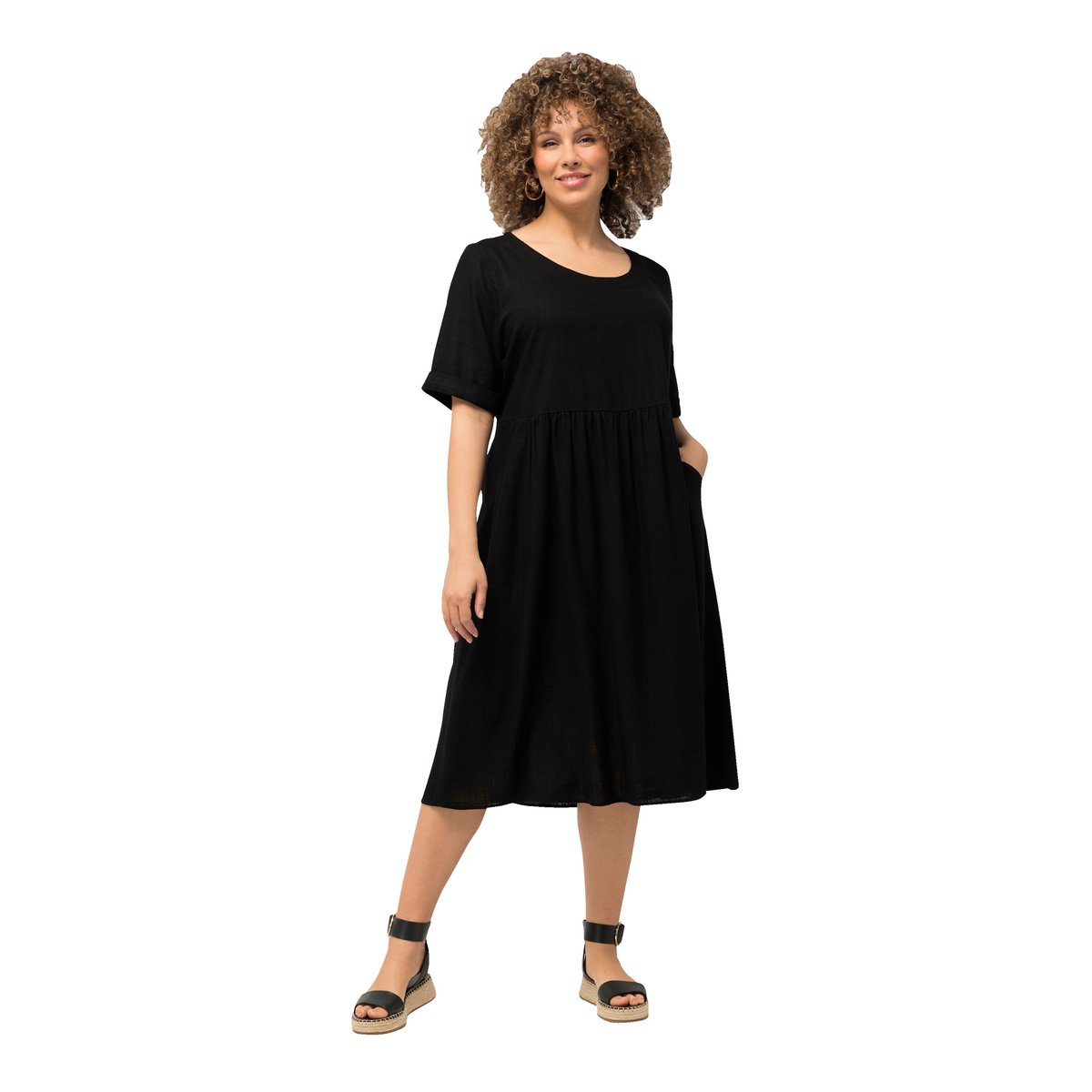Robe en lin mélangé. Encolure ronde noir, ULLA POPKEN