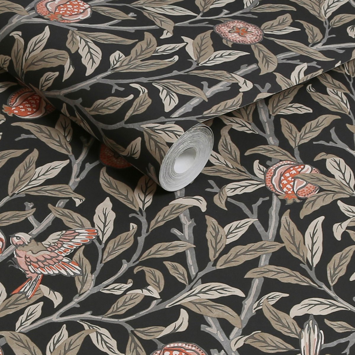 Papier peint Oiseaux et fleurs de grenadier d'un soir d'été corail, gris-vert, anthracite, WILLIAM MORRIS AT HOME