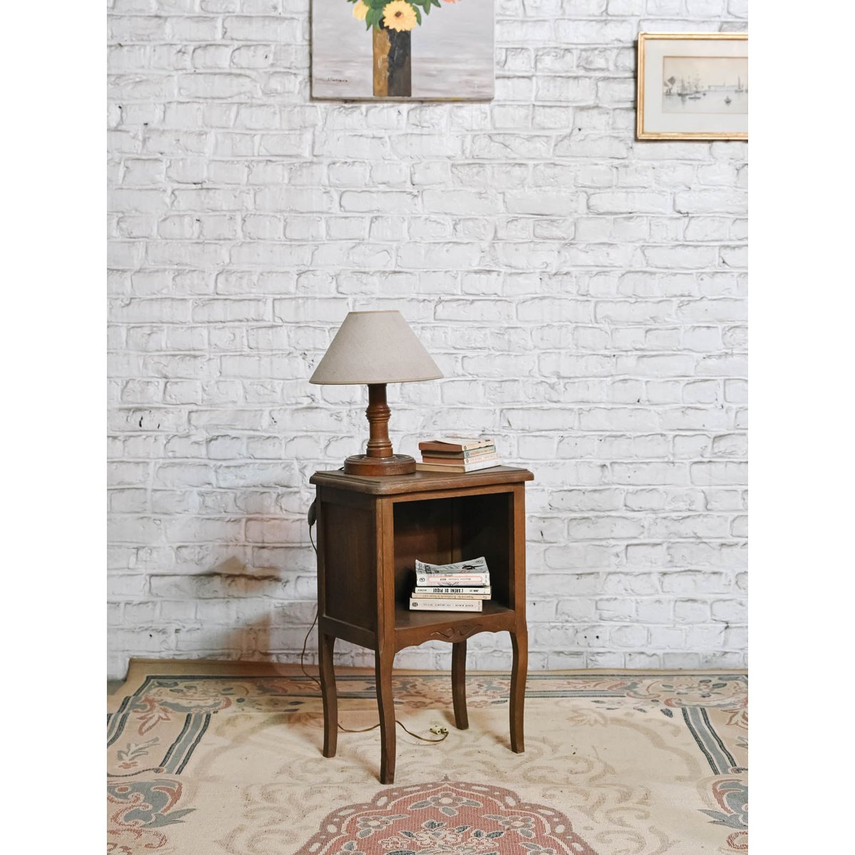 Table de chevet en bois massif Odile N°1532 - Bon état bois foncé, DEBONGOUT