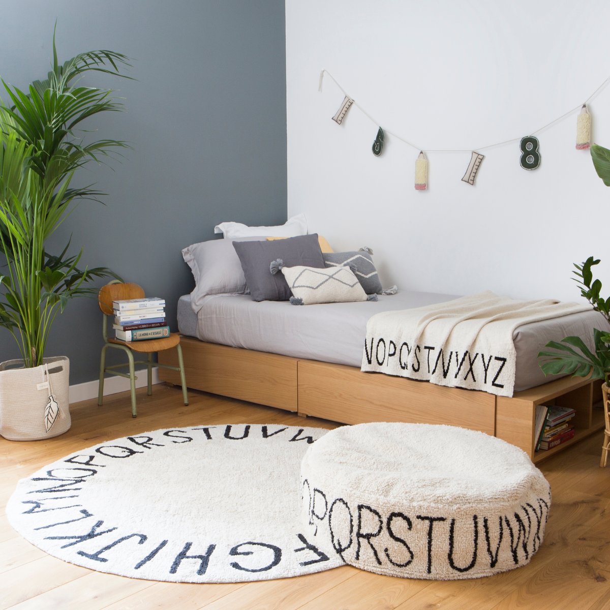 Tapis rond en coton alphabet ABC naturel, noir, LORENA CANALS