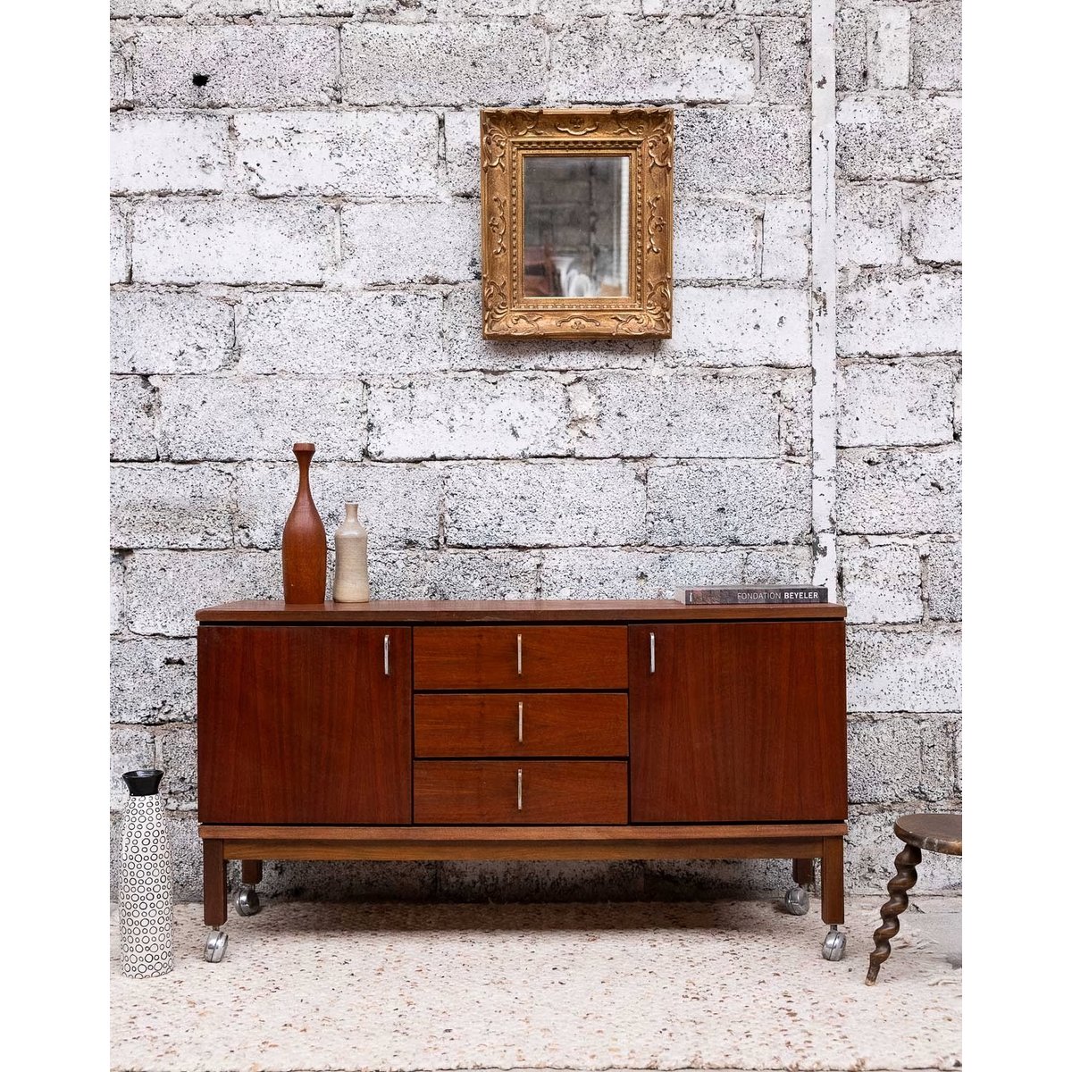 Enfilade sur roulettes Margaret N°721 - Bon état bois foncé, DEBONGOUT